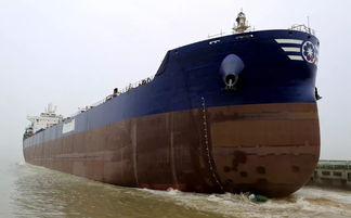 舟山中远海运重工第二艘8.16万吨散货船 N746 成功下水